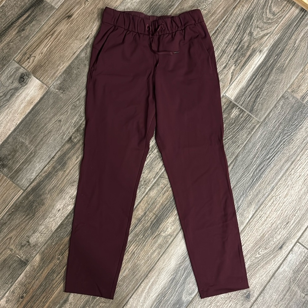 Burgondy Lululemon On The Fly 7/8 Pant